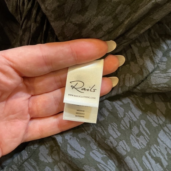 Rails Beatrice Dress in Charcoal Batik Cheetah Midi Shirt Dress Medium - Picture 9 of 11